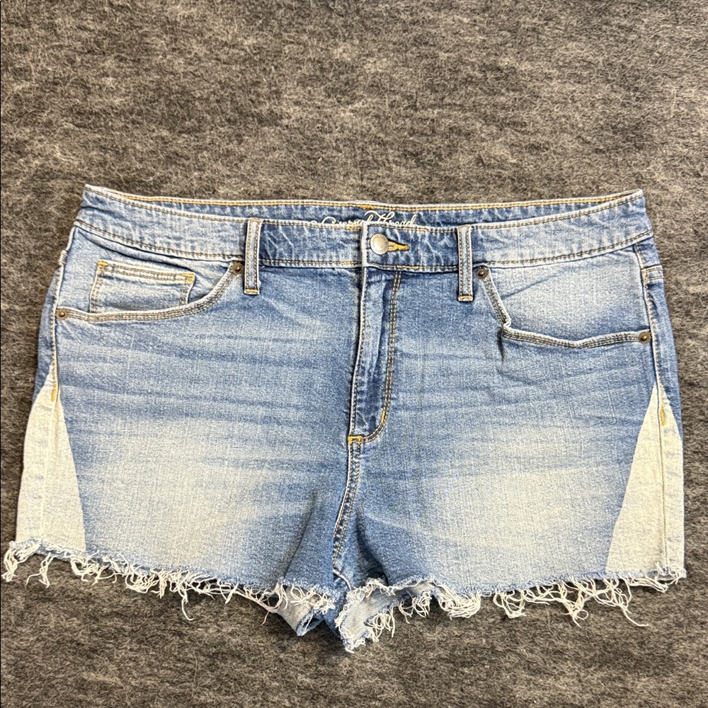 Universal Thread Light Blue Frayed Jean Shorts SZ 16
